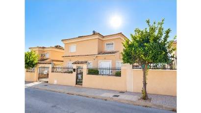 Återförsäljning - Villa Detached -
San Fulgencio - urb.la marina