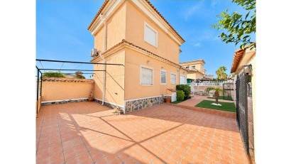 Återförsäljning - Villa Detached -
San Fulgencio - urb.la marina