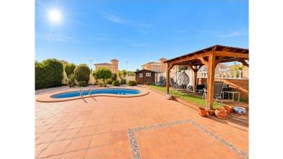 Återförsäljning - Villa Detached -
San Fulgencio - urb.la marina