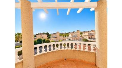 Återförsäljning - Villa Detached -
San Fulgencio - urb.la marina