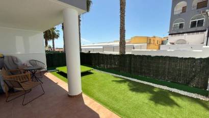 Återförsäljning - Apartment -
Villamartin - La Fuente