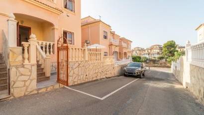 Återförsäljning - Radhus -
Orihuela Costa - Playa Flamenca