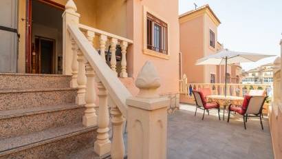 Återförsäljning - Radhus -
Orihuela Costa - Playa Flamenca