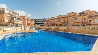 Återförsäljning - Radhus -
Orihuela Costa - Playa Flamenca