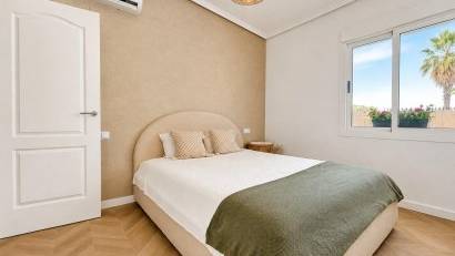 Återförsäljning - Semi detached -
Orihuela Costa - Punta Prima