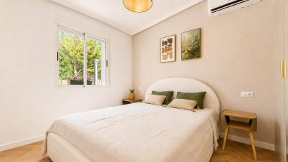 Återförsäljning - Semi detached -
Orihuela Costa - Punta Prima