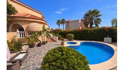 Resale - Detached villa -
Urbanización Ciudad Quesada