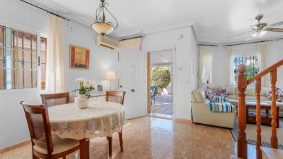 Återförsäljning - Villa -
Guardamar del Segura