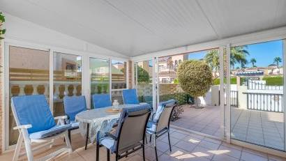 Återförsäljning - Villa -
Guardamar del Segura