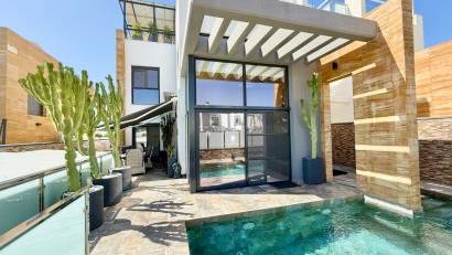Återförsäljning - Villa -
Orihuela Costa - Cabo Roig