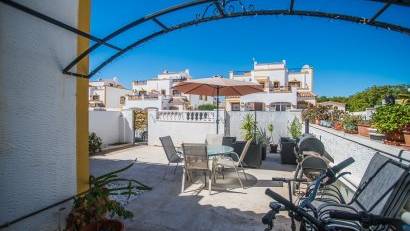 Återförsäljning - Detached villa -
VISTABELLA GOLF - Entre Naranjos