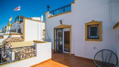 Återförsäljning - Detached villa -
VISTABELLA GOLF - Entre Naranjos