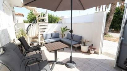 Återförsäljning - Bungalow -
Torrevieja - La Siesta - El Salado - Torreta