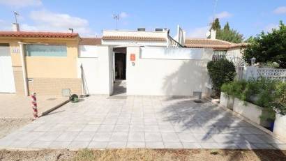 Återförsäljning - Bungalow -
Torrevieja - La Siesta - El Salado - Torreta