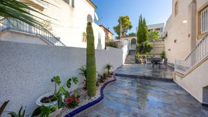 Återförsäljning - Villa -
Orihuela - Villamartín-Las Filipinas