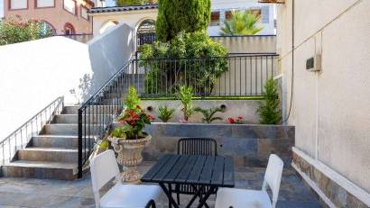 Återförsäljning - Villa -
Orihuela - Villamartín-Las Filipinas