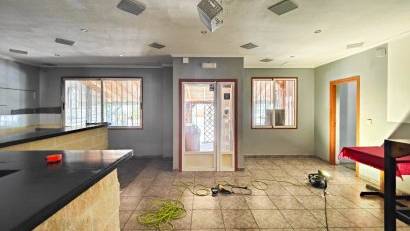 Återförsäljning - Commercial Unit -
Torrevieja - La Siesta - El Salado - Torreta