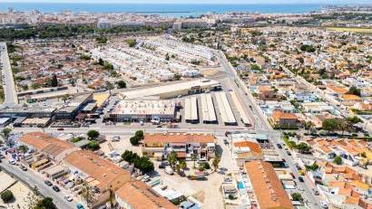 Återförsäljning - Commercial Unit -
Torrevieja - La Siesta - El Salado - Torreta