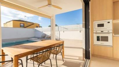 Återförsäljning - Villa -
Torrevieja - La Siesta - El Salado - Torreta