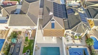 Återförsäljning - Villa -
Torrevieja - La Siesta - El Salado - Torreta