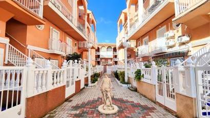 Återförsäljning - Apartment -
Torrevieja - La Mata
