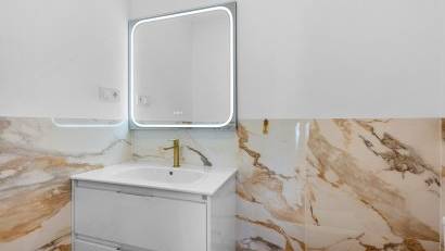 Återförsäljning - Apartment -
Torrevieja - Punta Prima