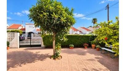 Resale - Townhouse -
Torrevieja