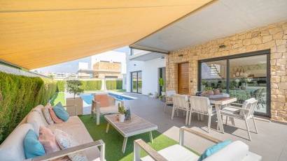 Återförsäljning - Villa -
Ciudad quesada - Lo pepin