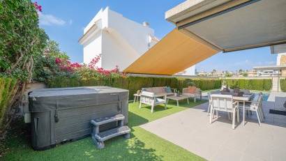 Återförsäljning - Villa -
Ciudad quesada - Lo pepin