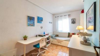 Återförsäljning - Villa -
Orihuela Costa - Los Balcones