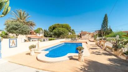 Återförsäljning - Villa -
Orihuela Costa - Los Balcones