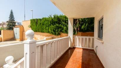 Resale - Apartment -
Lomas de Cabo Roig
