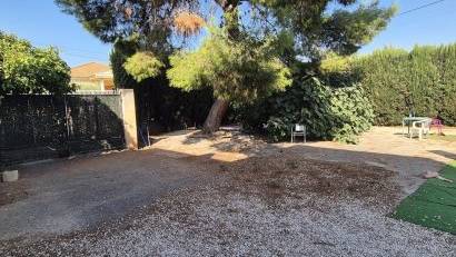 Återförsäljning - Detached villa -
Orihuela - Redovan