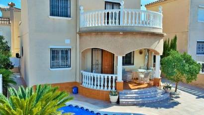 Resale - Villa -
Villamartin - Villamartín
