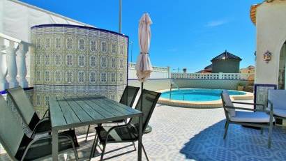 Reventa - Villa -
Villamartin - Villamartín