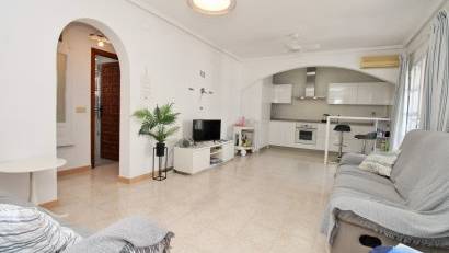 Reventa - Villa -
Villamartin - Villamartín