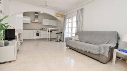 Reventa - Villa -
Villamartin - Villamartín