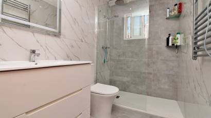 Reventa - Villa -
Villamartin - Villamartín