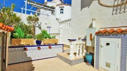 Reventa - Villa -
Villamartin - Villamartín
