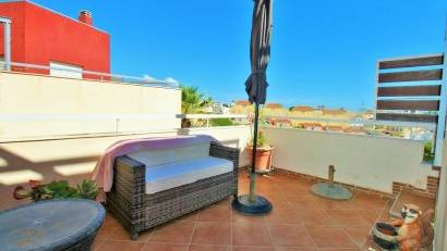 Resale - Townhouse -
Villamartin - Villamartín