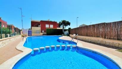 Resale - Townhouse -
Villamartin - Villamartín