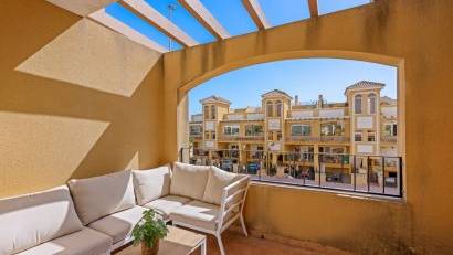 Resale - Apartment -
Daya Nueva