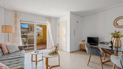 Resale - Apartment -
Daya Nueva