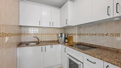 Resale - Apartment -
Daya Nueva