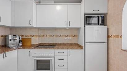 Resale - Apartment -
Daya Nueva