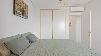 Resale - Apartment -
Daya Nueva