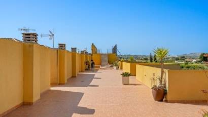 Resale - Apartment -
Daya Nueva
