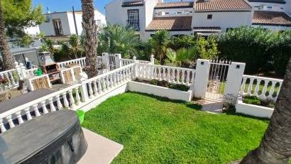 Återförsäljning - Radhus -
Villamartin - Orihuela Costa