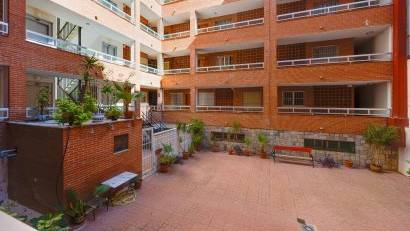 Återförsäljning - Apartment -
Torrevieja - Playa del Acequión