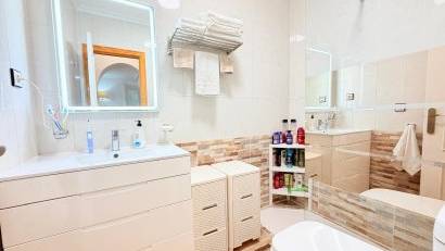 Återförsäljning - Apartment -
Los Montesinos - La Herrada